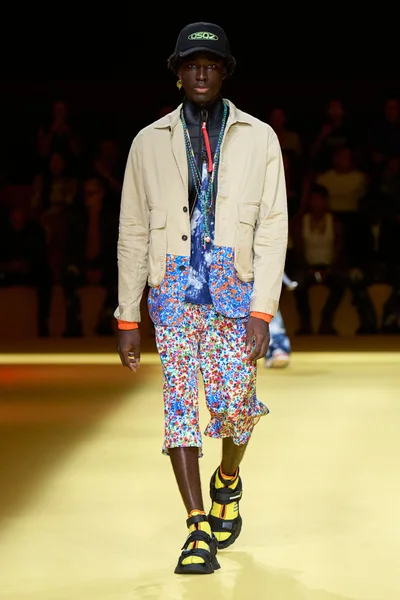 Look 26